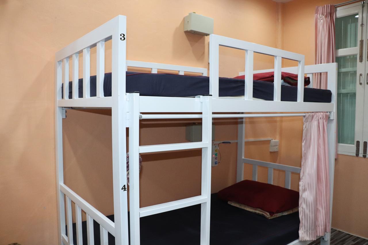Ama Hostel Bangkok Buitenkant foto