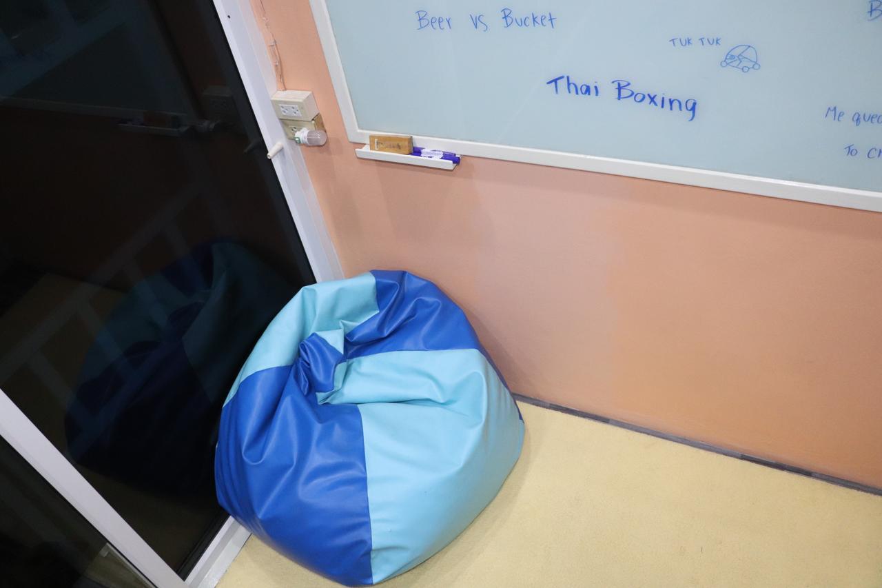 Ama Hostel Bangkok Buitenkant foto